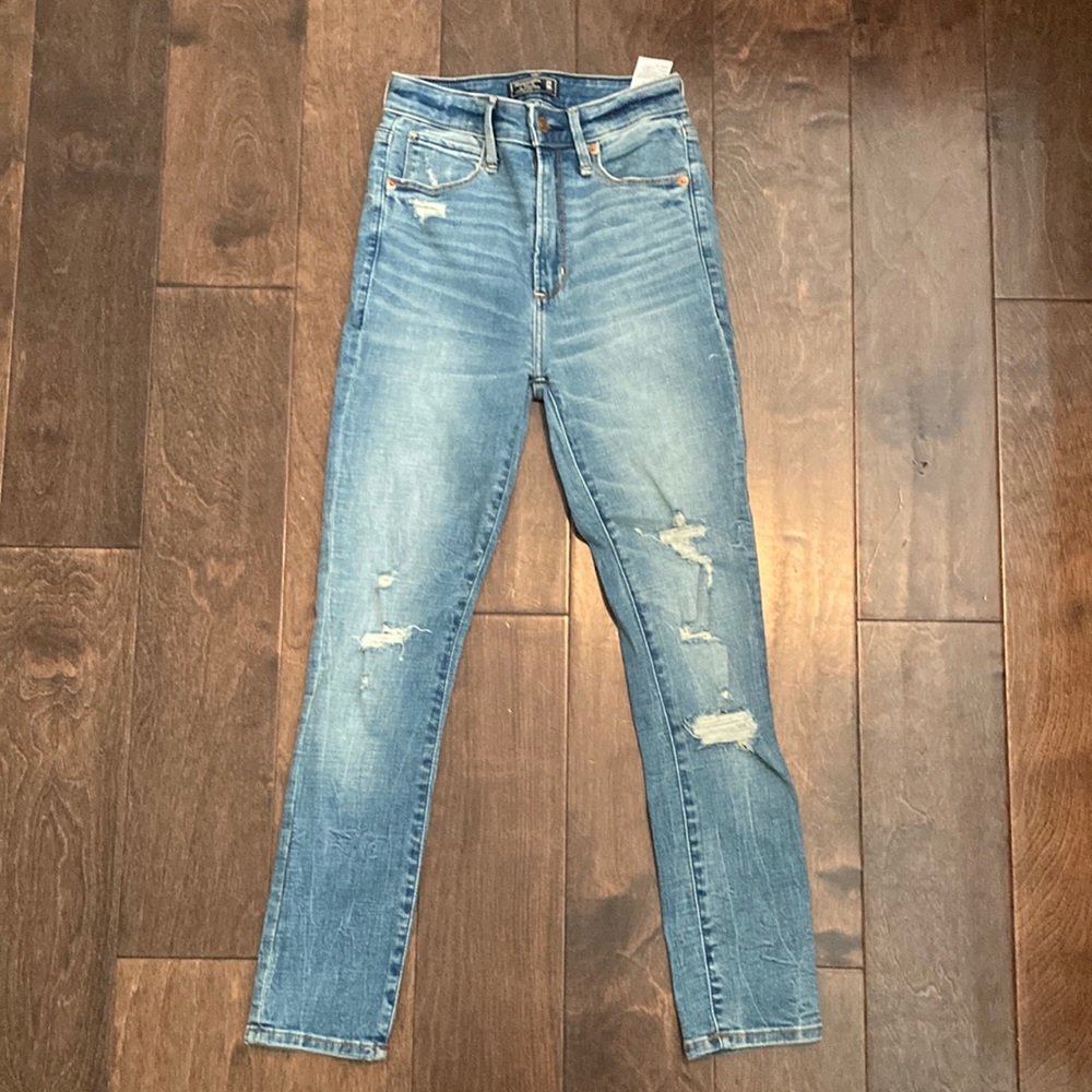 Abercrombie & Fitch Simone High Rise Ankle Distressed Skinny Jeans